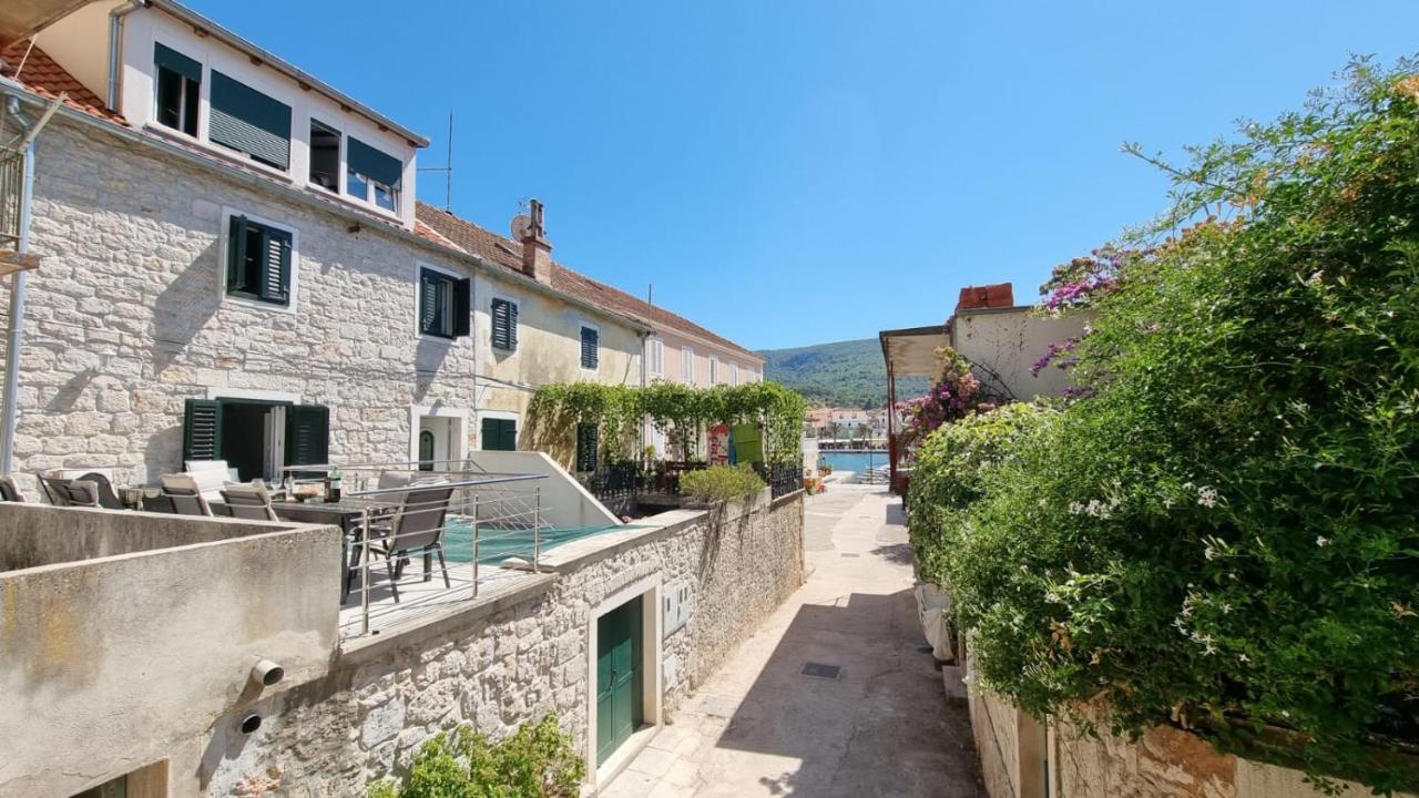 Star Of Stone Apartment Jelsa  Exterior photo